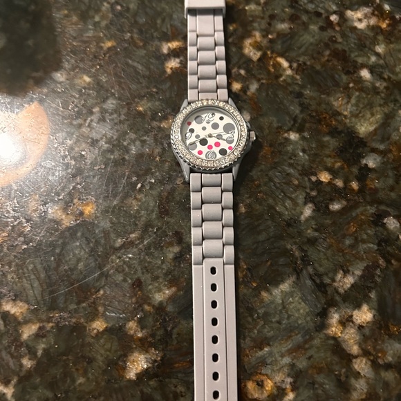 Fun, modern watch! - Picture 2 of 8